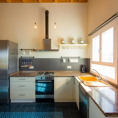 Casa Autosustentable Con Piscina, Huvagondili Zahora
