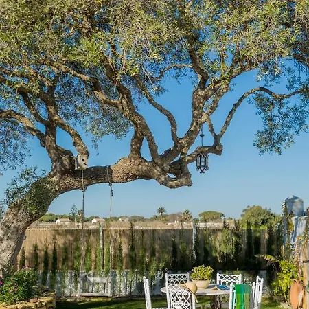 Casa Autosustentable Con Piscina, Huvagondili Casa de Férias Zahora