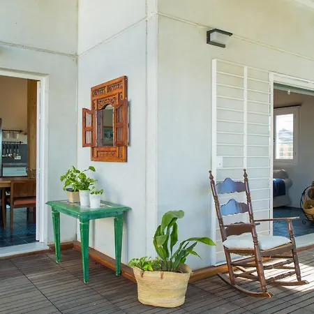Casa Autosustentable Con Piscina, Huvagondili Zahora